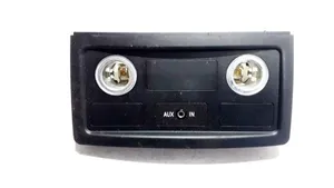 BMW 5 E60 E61 USB-pistokeliitin 61316986791