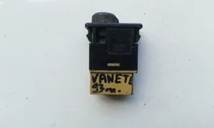 Nissan Vanette Przycisk / Pokrętło regulacji świateł 