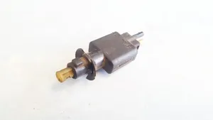 Mercedes-Benz E W124 Bremzes pedāļa sensors 0005457709