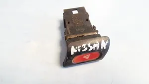 Nissan Serena Interruttore luci di emergenza niles06012