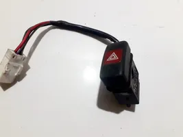 Mazda 323 Botón interruptor de luz de peligro 6867151