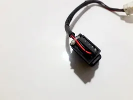 Mazda 323 Botón interruptor de luz de peligro 6867151