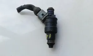 Renault Clio I Fuel injector 866313