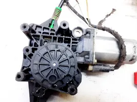 Ford Mondeo MK I Moteur de lève-vitre de porte avant 0130821792