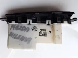 Mazda Millenia Monitori/näyttö/pieni näyttö TC86611J0