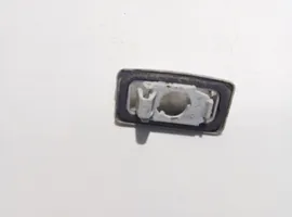 Toyota Corolla E110 Lampa oświetlenia tylnej tablicy rejestracyjnej E44043