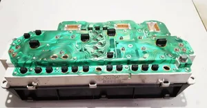 Mitsubishi Galant Compteur de vitesse tableau de bord MR216547