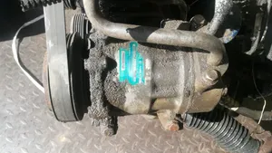 Renault Laguna I Ilmastointilaitteen kompressorin pumppu (A/C) 7700859676d