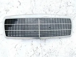 Mercedes-Benz E W210 Kühlergrill 2108880023