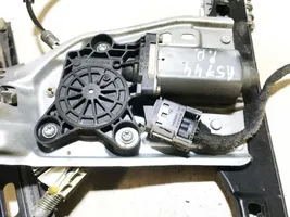 Mercedes-Benz C W203 Motorino alzacristalli della portiera anteriore a2208204542