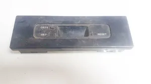 Mazda 121 Monitori/näyttö/pieni näyttö da971f19