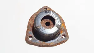 Nissan Sunny Supporto di montaggio della molla elicoidale 5532050y10