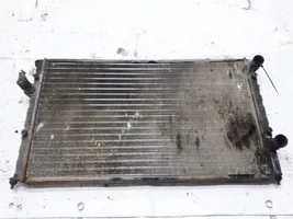 Volkswagen PASSAT B3 Dzesēšanas šķidruma radiators 