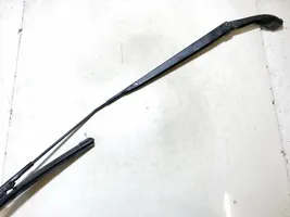Nissan Qashqai Braccio della spazzola tergicristallo anteriore 