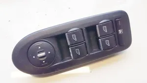 Ford C-MAX I Electric window control switch 8M5T14A132AC