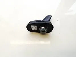 Volkswagen Jetta VI GPS-pystyantenni 1k0035507l