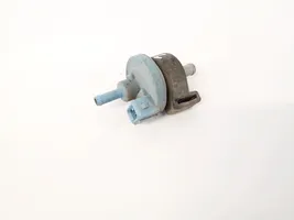 Volkswagen Jetta II Valve vacuum 054133459B