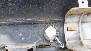 Peugeot 307 Zaślepka haka holowniczego zderzaka tylnego 