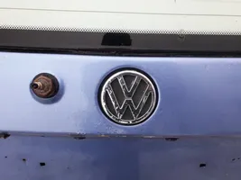 Volkswagen Golf III Mostrina con logo/emblema della casa automobilistica 