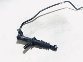 Renault Clio III Główny cylinder sprzęgła 8200436140