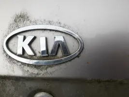 KIA Carnival Mostrina con logo/emblema della casa automobilistica 