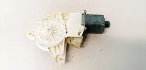 Mercedes-Benz C AMG W204 Front door window regulator motor 0130822440