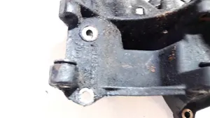 Citroen Berlingo Engine mounting bracket 