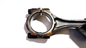 Toyota Avensis T220 Piston with connecting rod 