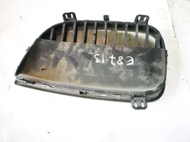 BMW 1 E81 E87 Atrapa chłodnicy / Grill 51137127228