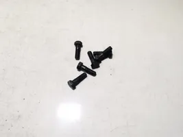 Opel Astra G Nuts/bolts 