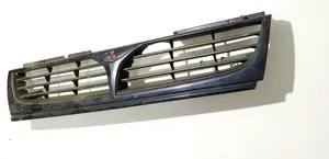 Mitsubishi Space Wagon Grille de calandre avant 