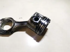 Ford Focus Piston with connecting rod 