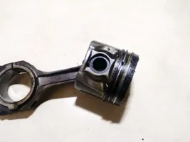 Ford Focus Piston with connecting rod 