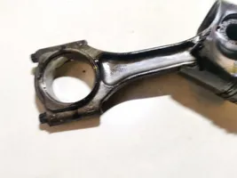 Ford Focus Piston with connecting rod 