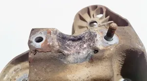 Volkswagen PASSAT B5 Engine mounting bracket 8d0199351h