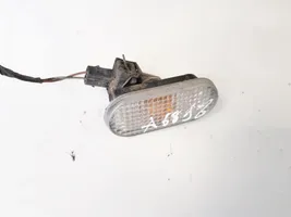 Ford Galaxy Front fender indicator light 183585