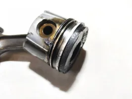 Peugeot 307 Piston avec bielle 