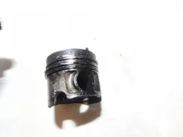 Volkswagen PASSAT B4 Piston 79v101