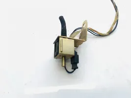 Audi A4 S4 B5 8D Solenoidinis vožtuvas 437906283a