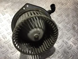 Nissan Primera Pečiuko ventiliatorius/ putikas 