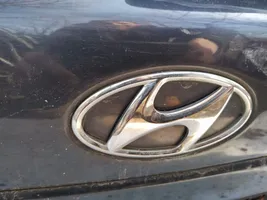 Hyundai Accent Mostrina con logo/emblema della casa automobilistica 