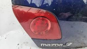 Mazda 3 I Takaluukun takavalot 