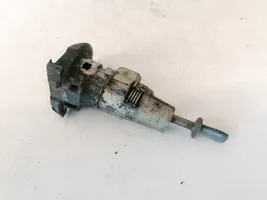 Volkswagen PASSAT B6 Front door lock (next to the handle) 