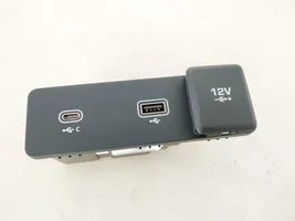 Jaguar I-Pace Gniazdo / Złącze USB l8b219e110cc