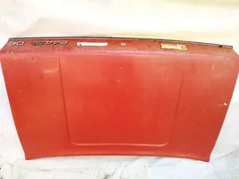 Volvo 240 Couvercle de coffre raudonas