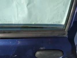 Ford Fiesta Moulure de vitre de la porte avant 