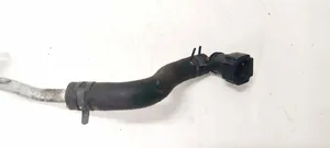 Toyota Avensis T270 Tuyau d'alimentation conduite de carburant 