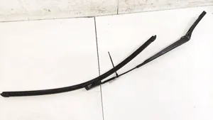 Volkswagen Golf VI Front wiper blade arm 