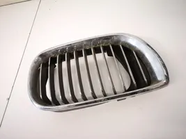 BMW 3 E46 Grille de calandre avant 51137072130