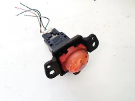 Nissan Almera Tino Botón interruptor de luz de peligro 06016